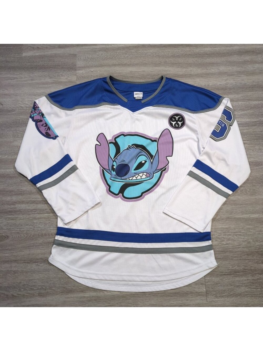 Disney Stitch Hockey Jersey Size Medium Experiment 626 White Blue 02 Graphic